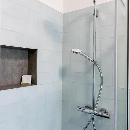 Apartament Ampio Monolocale Con Piscina
